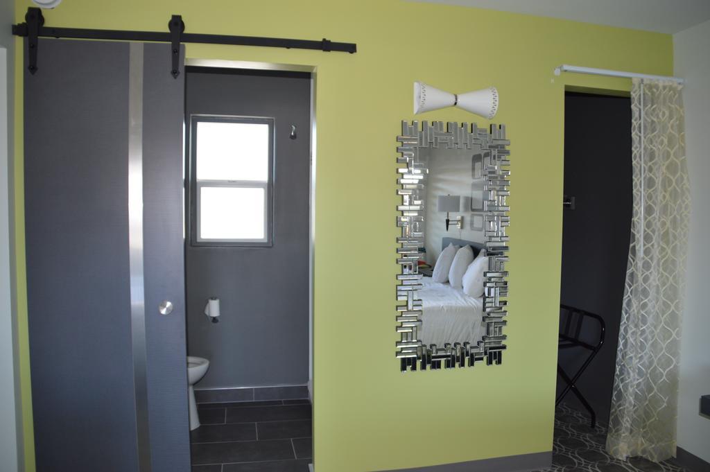 University Inn Asu/Tempe (Adults Only) Екстериор снимка
